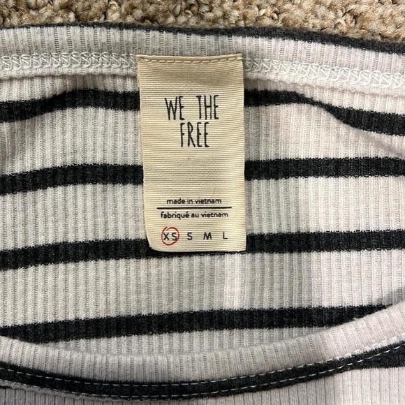 Free people ruffle sleeve top - Picture 2 of 2